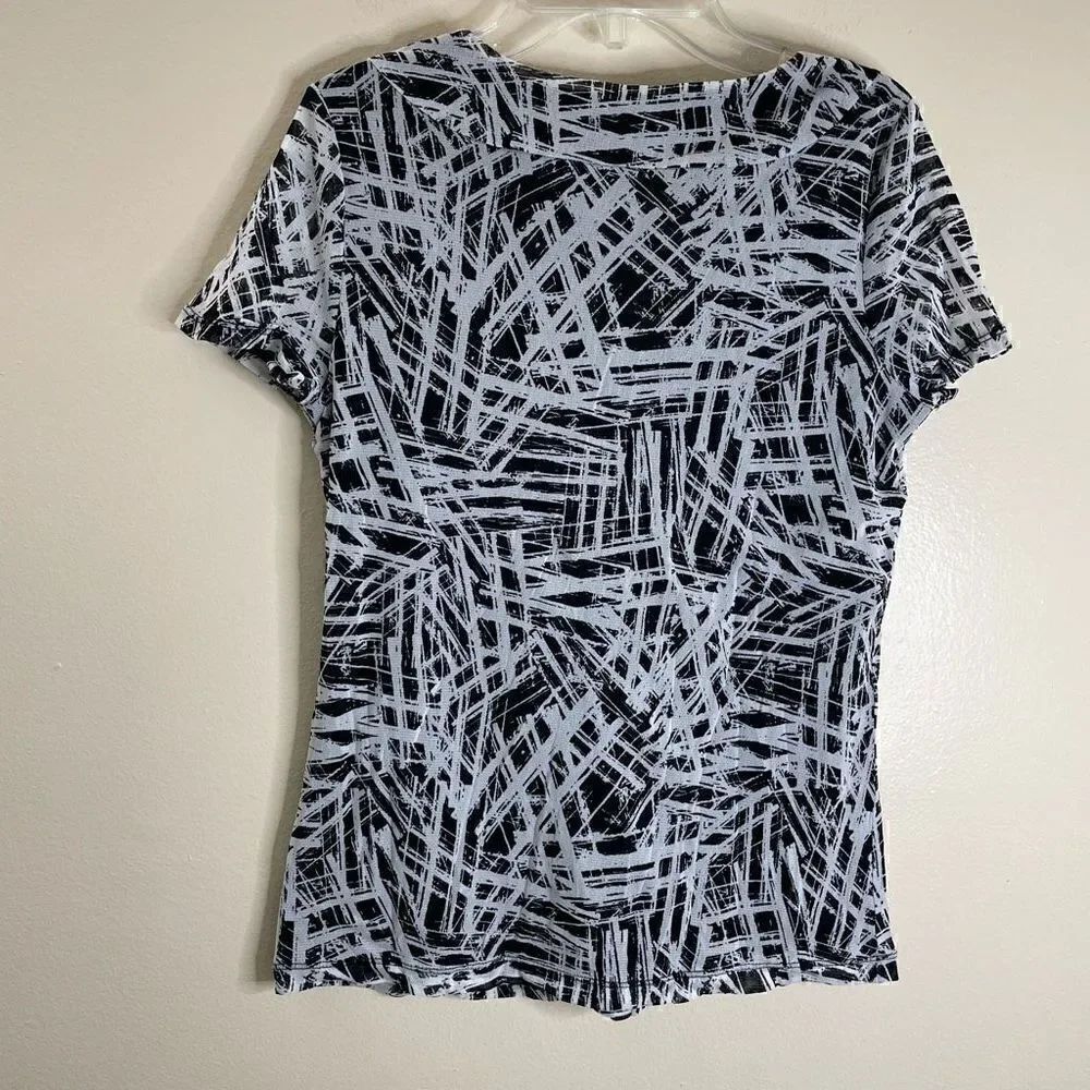 212 Collection| Ruffle| Lightweight| Has Stretch - Picture 6 of 11